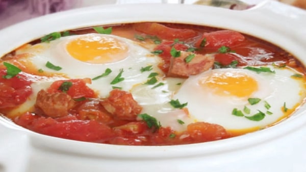 Sopa de Tomate com Ovos